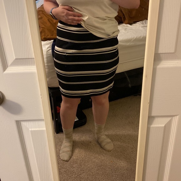 Gently Used black and white striped CB Established in 1962 midi skirt - Picture 3 of 7